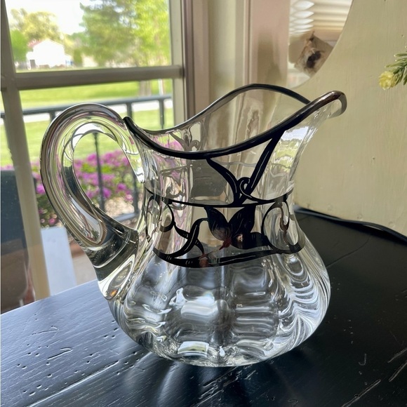 STERLING SILVER OVERLAY, CLEAR GLASS, WATER PITCHER WITH 3 MATCHING GLASSES. - Picture 9 of 16